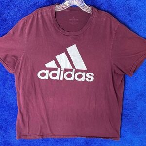 Burgundy‎ Adidas vintage streetwear t-shirt